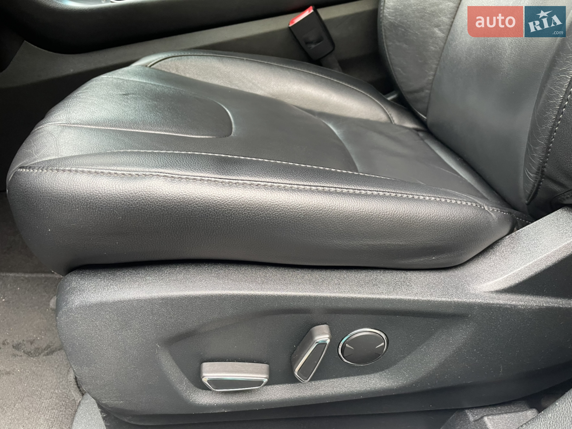 2019 Ford Edge - мініатюра 23