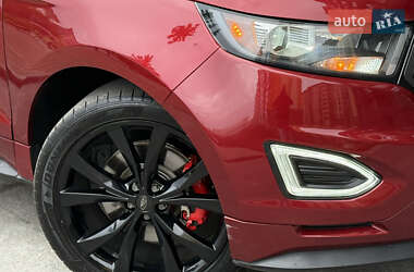 Внедорожник / Кроссовер Ford Edge 2016 в 