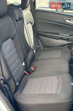 Внедорожник / Кроссовер Ford Edge 2020 в 