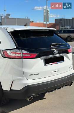 Внедорожник / Кроссовер Ford Edge 2020 в 