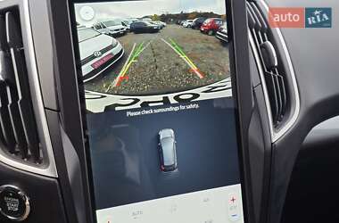 Позашляховик / Кросовер Ford Edge 2021 в 