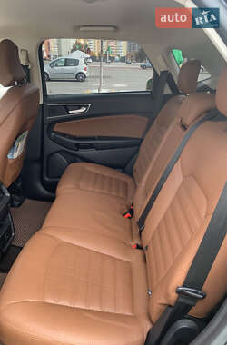 Внедорожник / Кроссовер Ford Edge 2018 в 