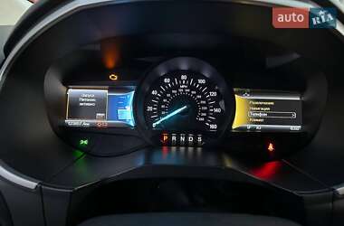 Позашляховик / Кросовер Ford Edge 2018 в 