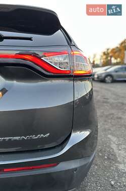 Внедорожник / Кроссовер Ford Edge 2017 в 