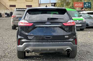 Позашляховик / Кросовер Ford Edge 2019 в 