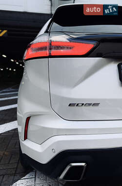 Внедорожник / Кроссовер Ford Edge 2019 в 