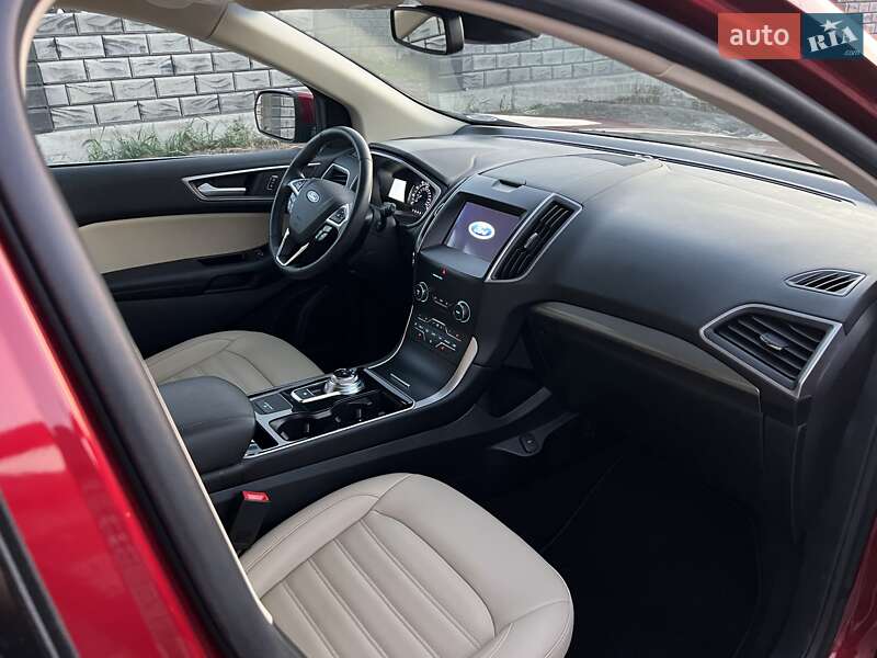 Позашляховик / Кросовер Ford Edge 2019 в Рівному