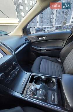 Позашляховик / Кросовер Ford Edge 2020 в 