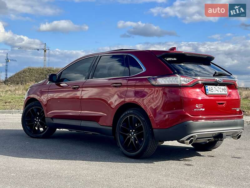 Позашляховик / Кросовер Ford Edge 2015 в 