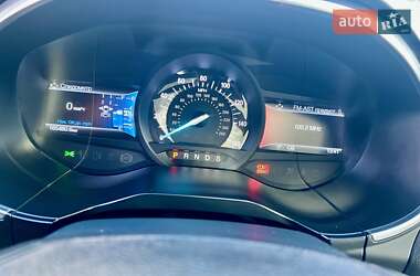Позашляховик / Кросовер Ford Edge 2015 в 