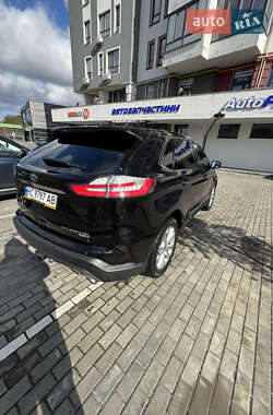 Позашляховик / Кросовер Ford Edge 2020 в 