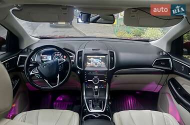 Позашляховик / Кросовер Ford Edge 2015 в 