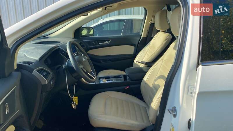 Позашляховик / Кросовер Ford Edge 2022 в Чернівцях