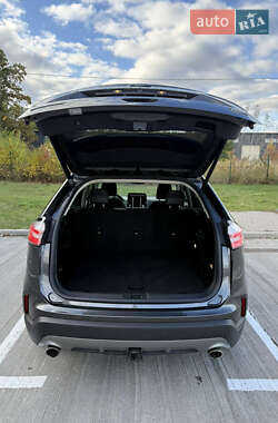 Позашляховик / Кросовер Ford Edge 2019 в  фото 18 Позашляховик / Кросовер Ford Edge 2019 в