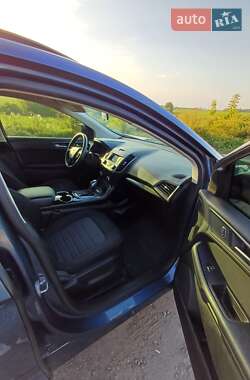 Внедорожник / Кроссовер Ford Edge 2017 в 