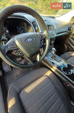 Внедорожник / Кроссовер Ford Edge 2017 в 