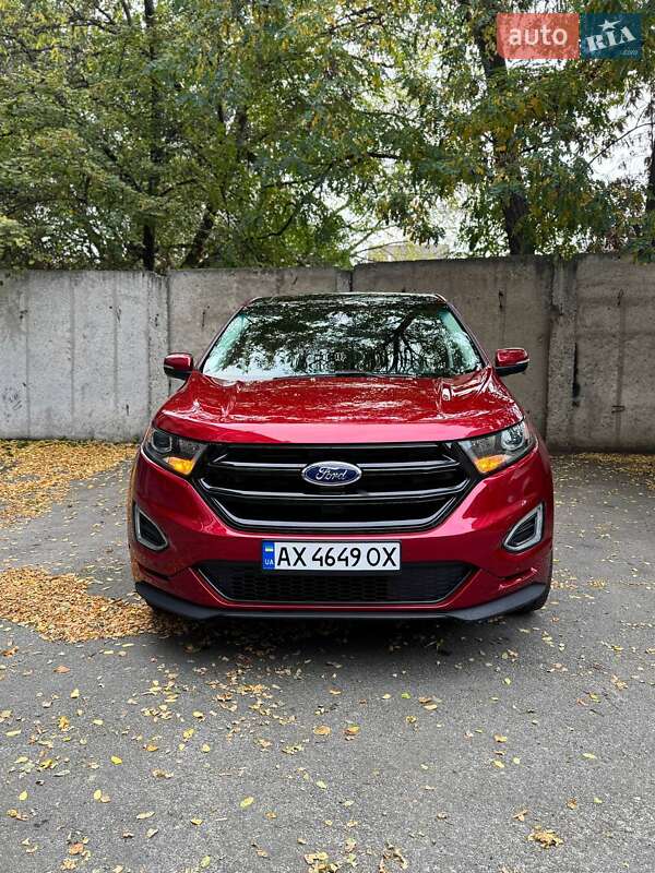 Внедорожник / Кроссовер Ford Edge 2016 в 