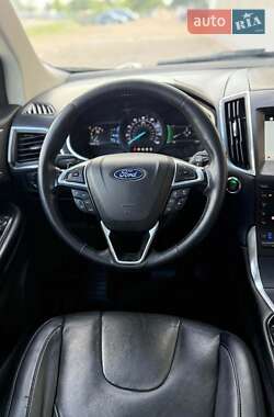 Позашляховик / Кросовер Ford Edge 2018 в 