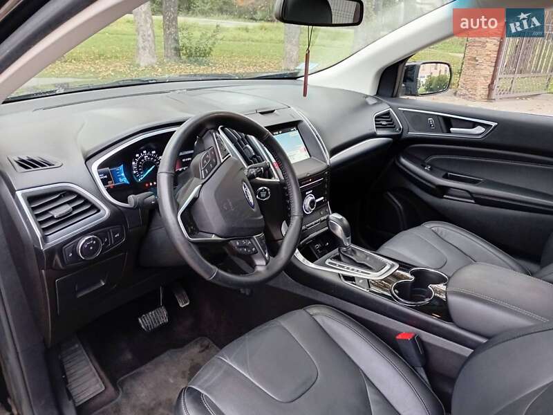 Позашляховик / Кросовер Ford Edge 2017 в Стрию