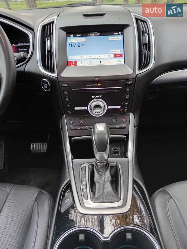 Позашляховик / Кросовер Ford Edge 2017 в Стрию
