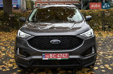 Позашляховик / Кросовер Ford Edge 2021 в 
