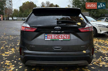 Позашляховик / Кросовер Ford Edge 2021 в 
