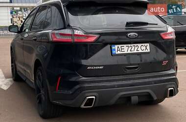 Позашляховик / Кросовер Ford Edge 2019 в 