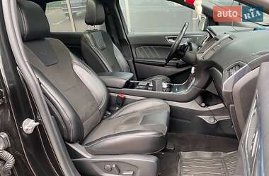 Позашляховик / Кросовер Ford Edge 2019 в 