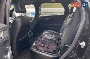 Позашляховик / Кросовер Ford Edge 2019 в 