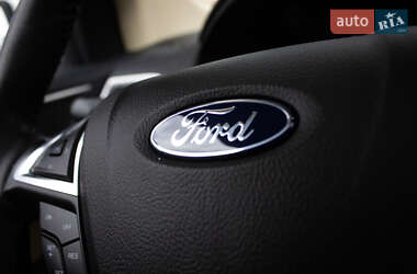Внедорожник / Кроссовер Ford Edge 2022 в 