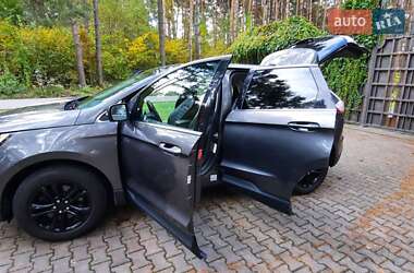 Внедорожник / Кроссовер Ford Edge 2015 в 