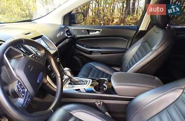 Позашляховик / Кросовер Ford Edge 2016 в 