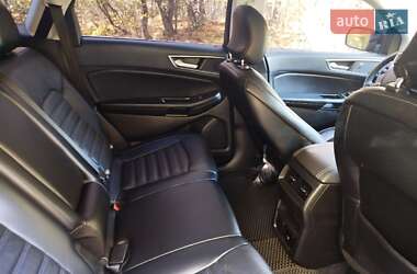 Позашляховик / Кросовер Ford Edge 2016 в 