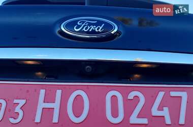Внедорожник / Кроссовер Ford Edge 2019 в 