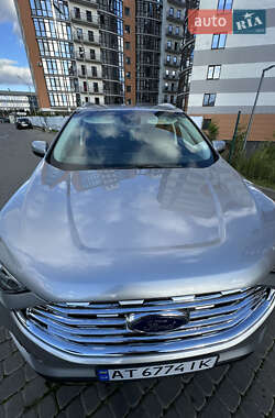 Позашляховик / Кросовер Ford Edge 2020 в 