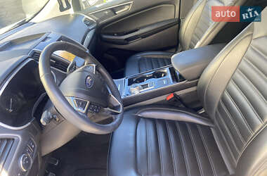 Позашляховик / Кросовер Ford Edge 2020 в 