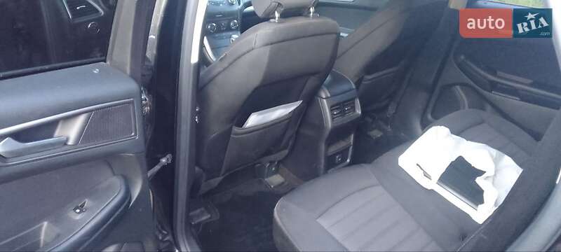 Позашляховик / Кросовер Ford Edge 2016 в Умані