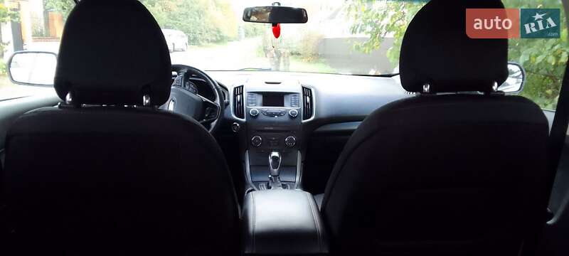 Позашляховик / Кросовер Ford Edge 2016 в Умані