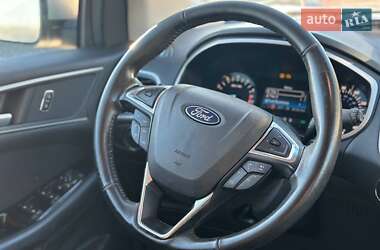 Позашляховик / Кросовер Ford Edge 2018 в  фото 14 Позашляховик / Кросовер Ford Edge 2018 в