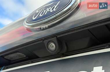 Позашляховик / Кросовер Ford Edge 2017 в  фото 23 Позашляховик / Кросовер Ford Edge 2017 в