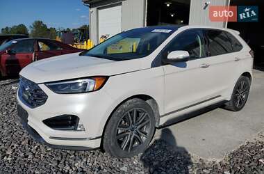 Позашляховик / Кросовер Ford Edge 2019 в 