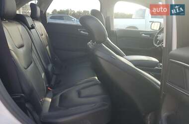 Позашляховик / Кросовер Ford Edge 2019 в 