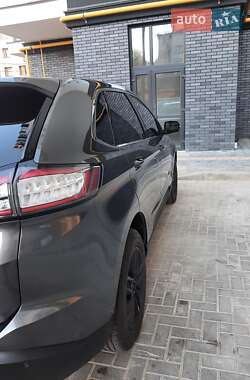 Позашляховик / Кросовер Ford Edge 2015 в 