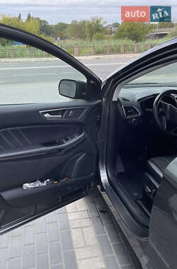 Позашляховик / Кросовер Ford Edge 2019 в  фото 14 Позашляховик / Кросовер Ford Edge 2019 в