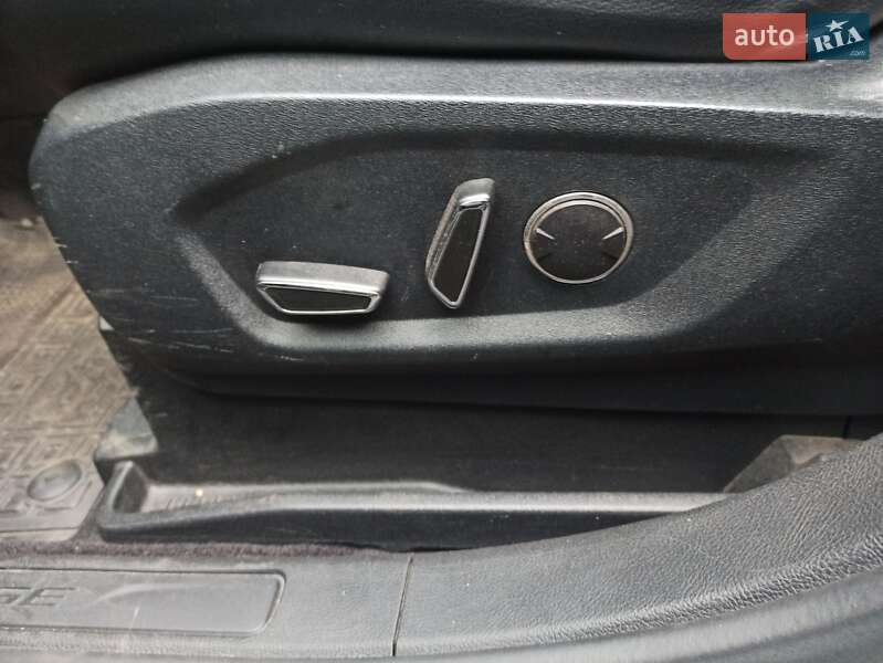 Позашляховик / Кросовер Ford Edge 2016 в Києві фото 18 Позашляховик / Кросовер Ford Edge 2016 в Києві