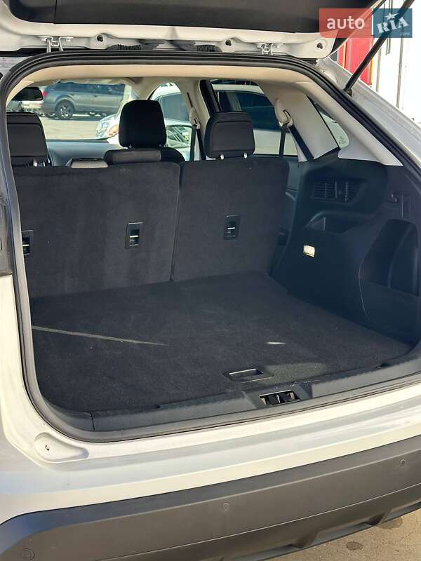 Позашляховик / Кросовер Ford Edge 2020 в Києві фото 40 Позашляховик / Кросовер Ford Edge 2020 в Києві