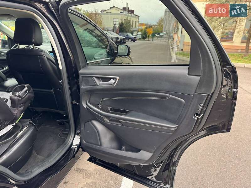 Позашляховик / Кросовер Ford Edge 2020 в Рівному
