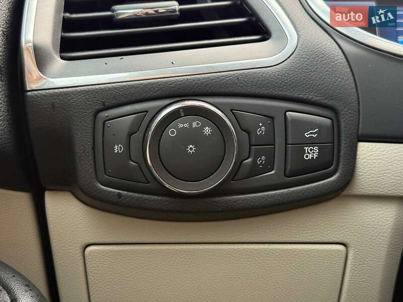 Позашляховик / Кросовер Ford Edge 2020 в Рівному