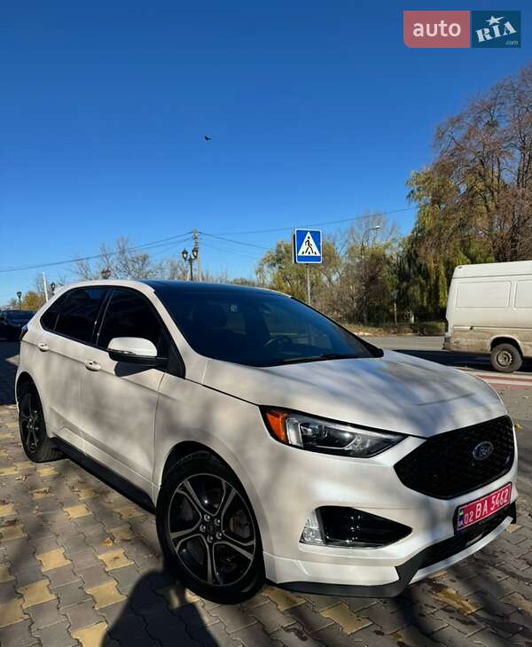 Позашляховик / Кросовер Ford Edge 2019 в Умані