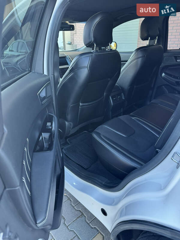 Позашляховик / Кросовер Ford Edge 2019 в Умані